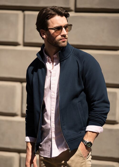 Cambridge – fashionable trainer Thumbnail